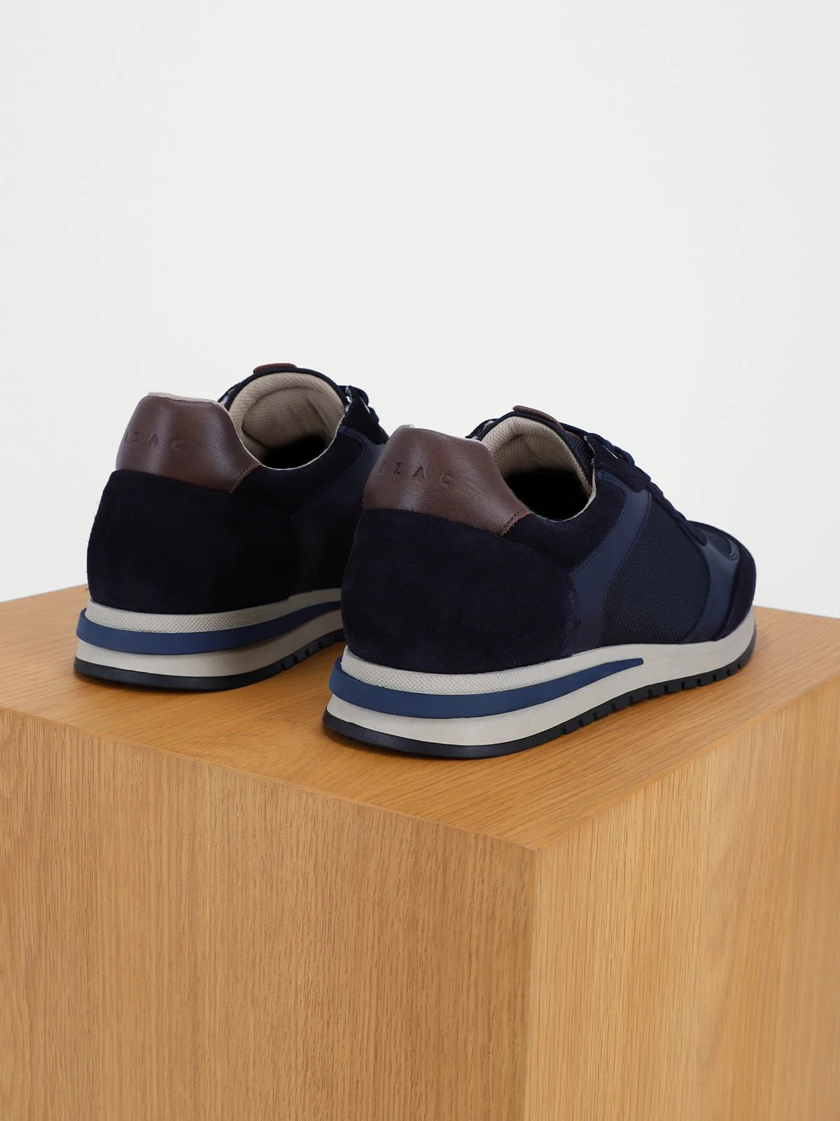 Baskets en cuir marine - Image 4