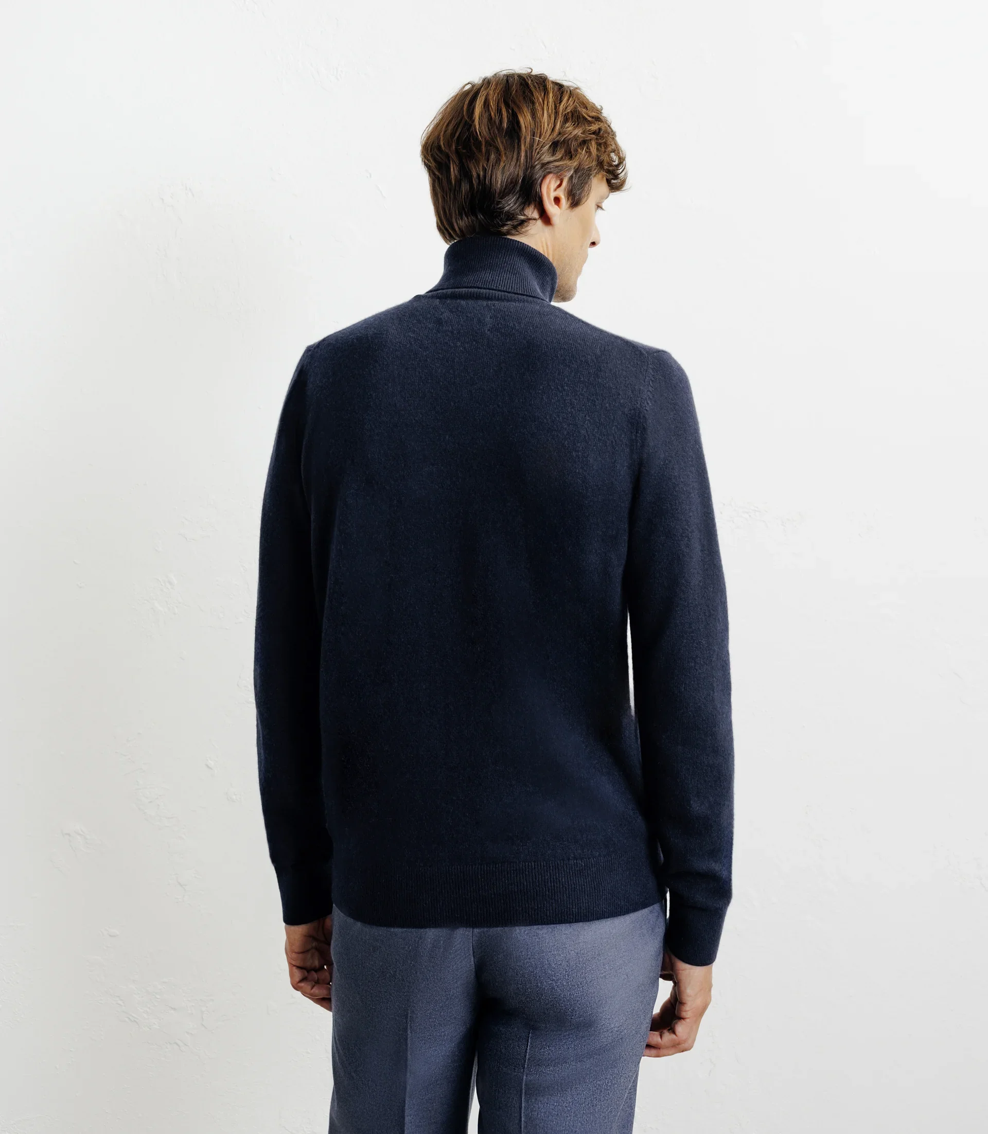 Pull col roulé 100% cachemire marine - Image 4