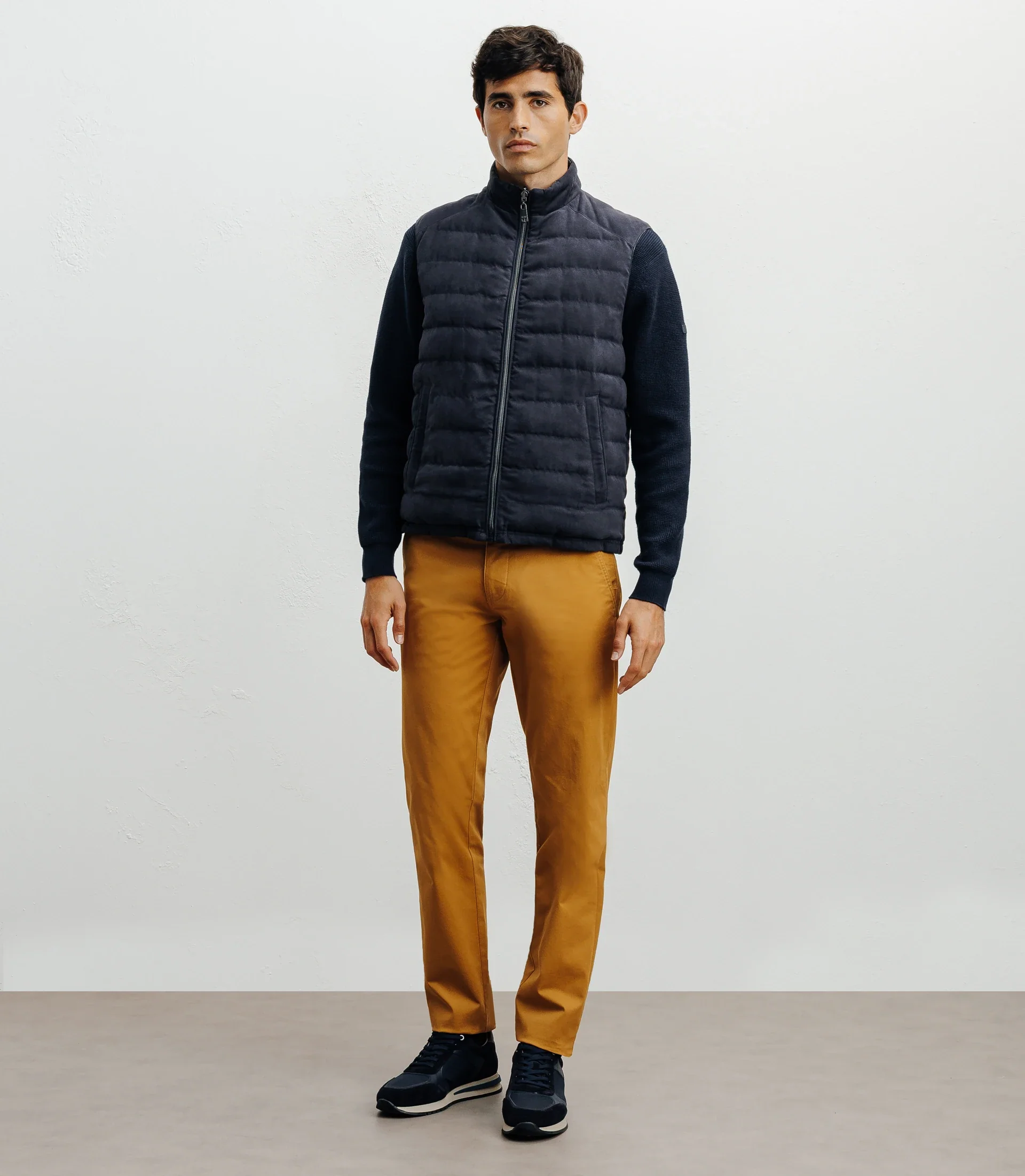 Doudoune sans manches réversible à col montant marine et grise - Image 3