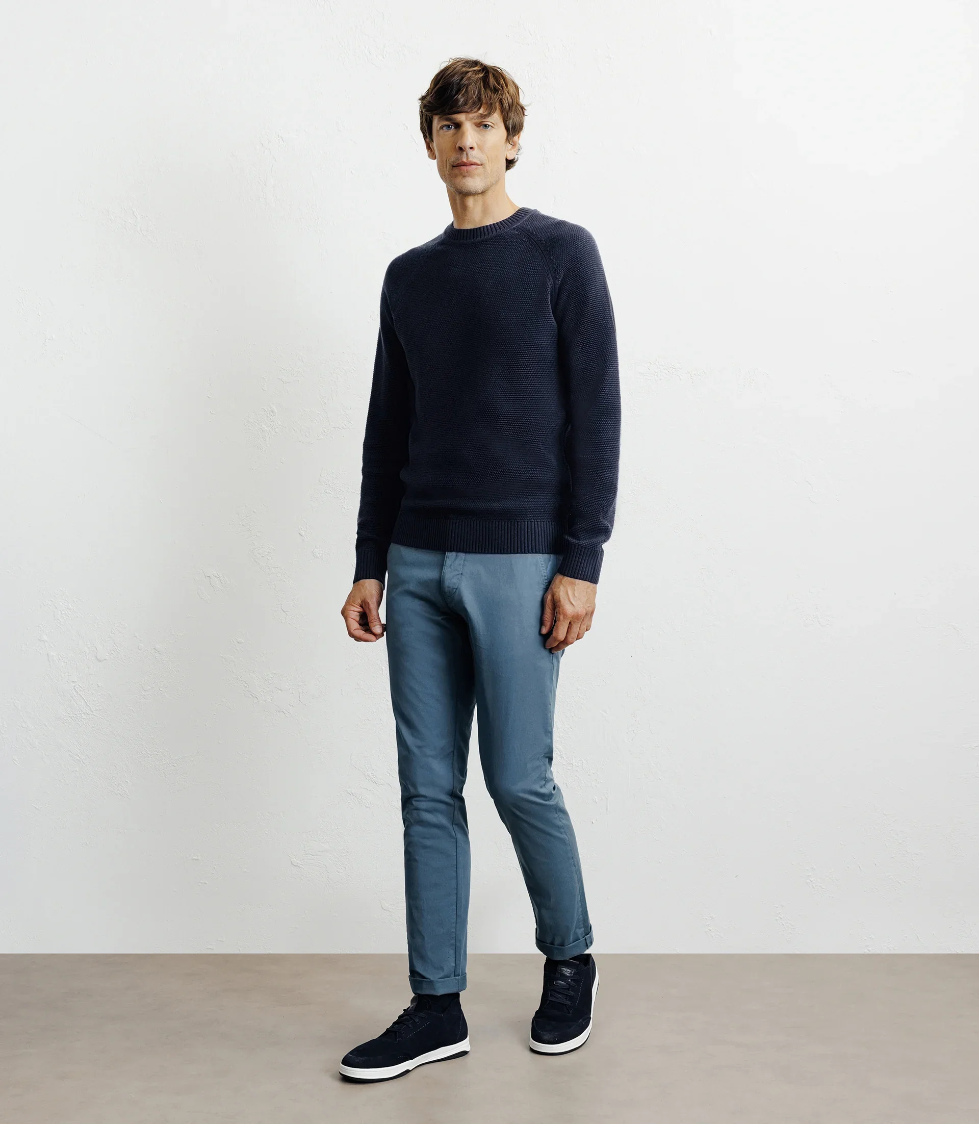 Pull col rond jeux de points marine - Image 3