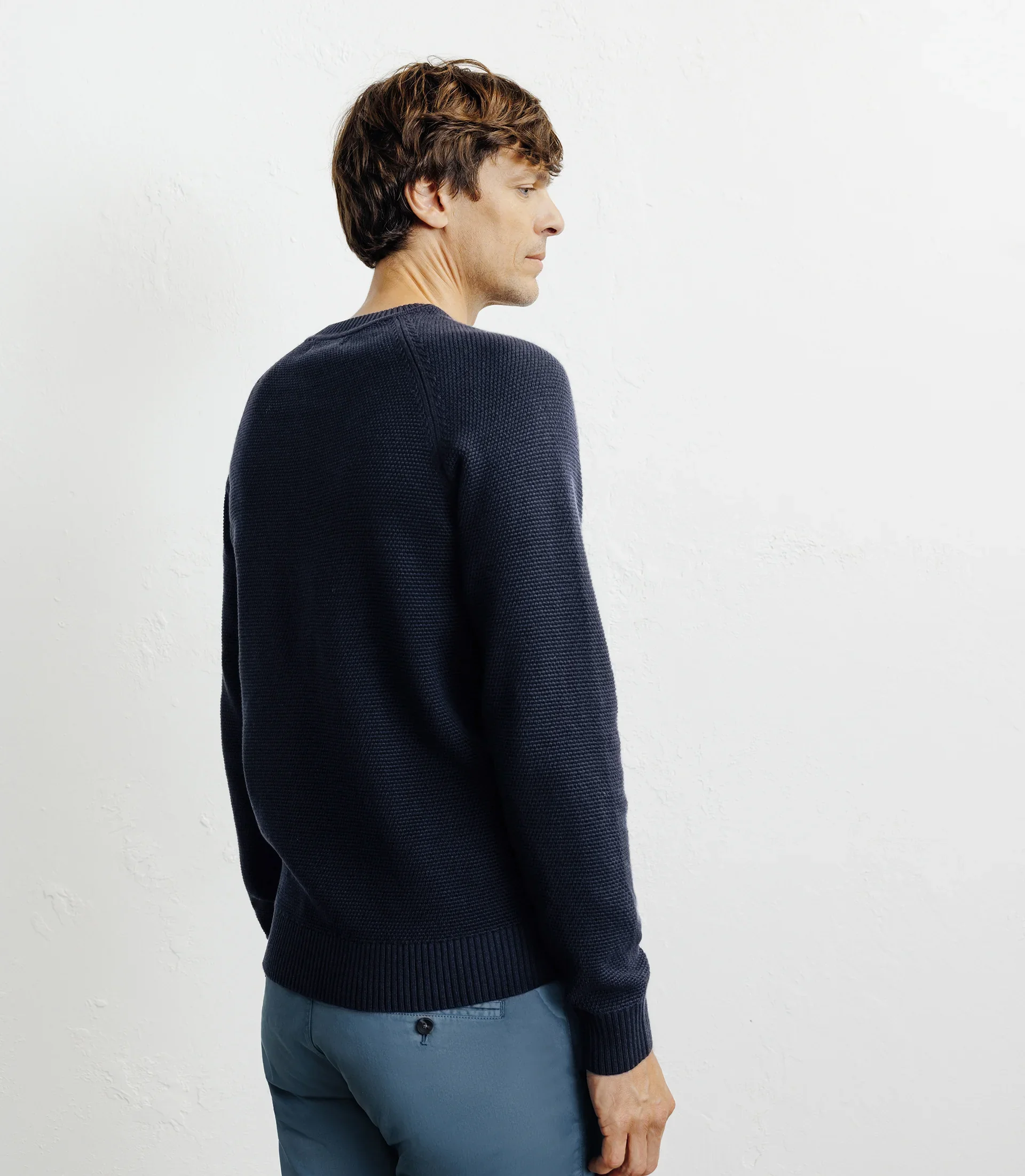 Pull col rond jeux de points marine - Image 4