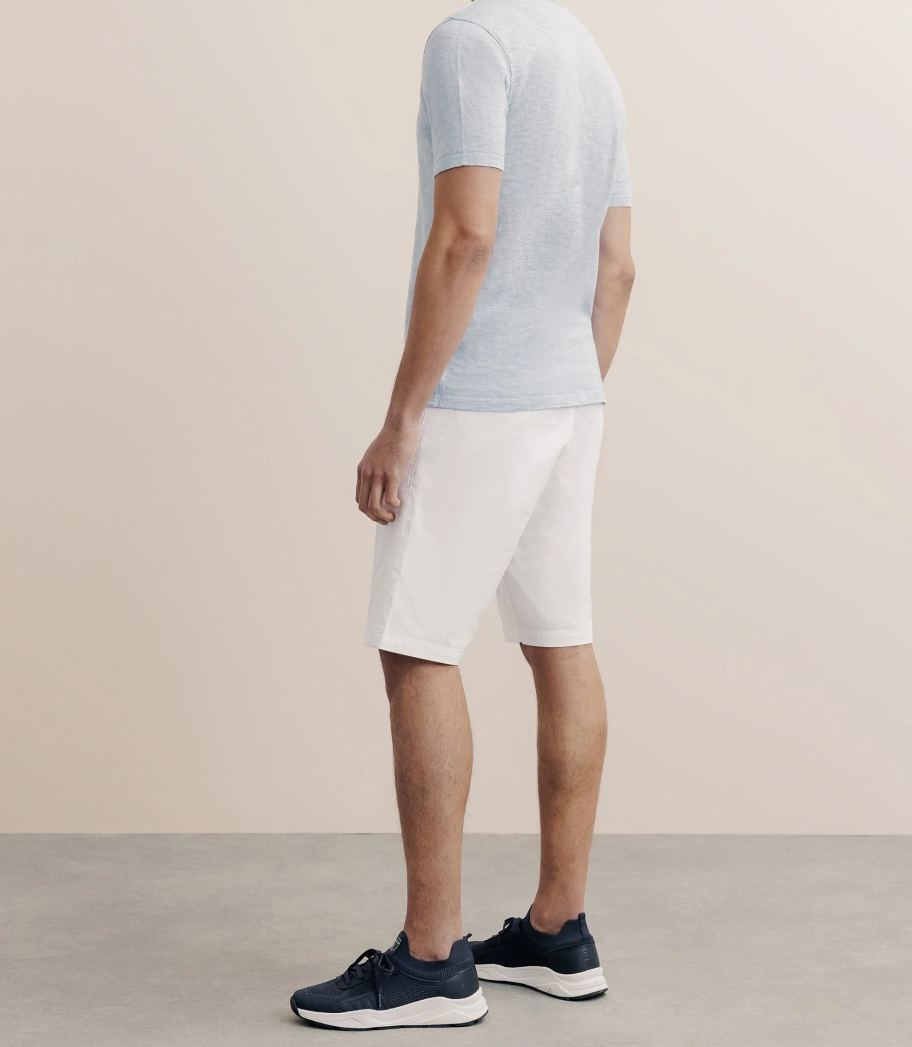 T-shirt boutonné bleu ciel - Image 4